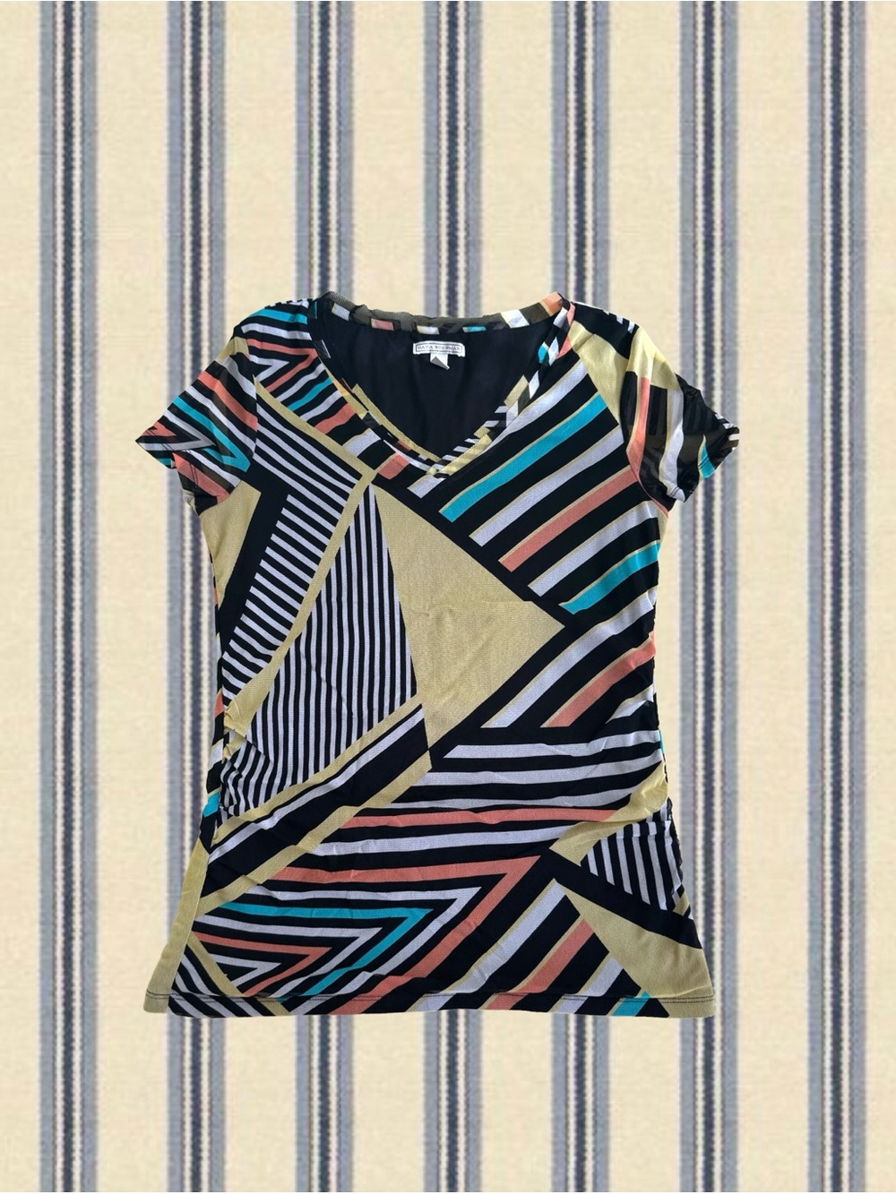 Dana Buchman Multicolor Geometric Stripe V‑Neck Short Sleeve Top